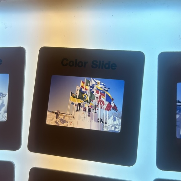 Photographic slides from Quebec Canada Snow sculptures mainly 1995 - Picture 6 of 14